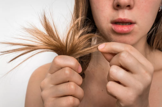 Как ухаживать за ломкими волосами